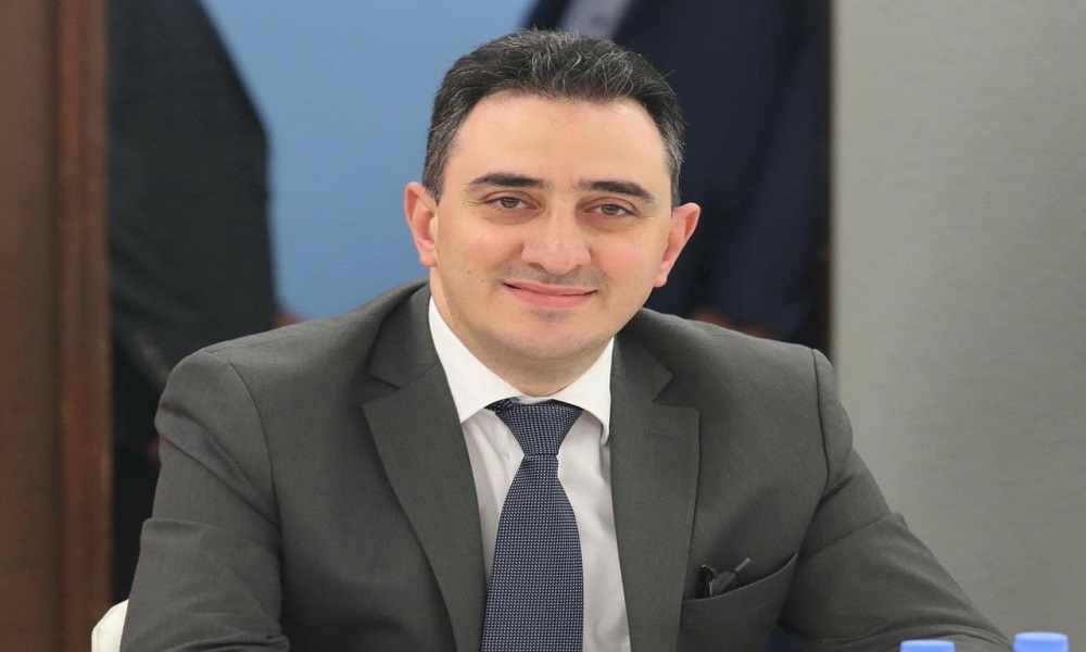 NewsFolioweb's tweet photo. الحاج: " كل موكب مشبوه سيكون عرضة للتساؤل وللتحرك"
https://t.co/Y2D6tZR7H7
@RaziElHage https://t.co/Vy0iwK4P70