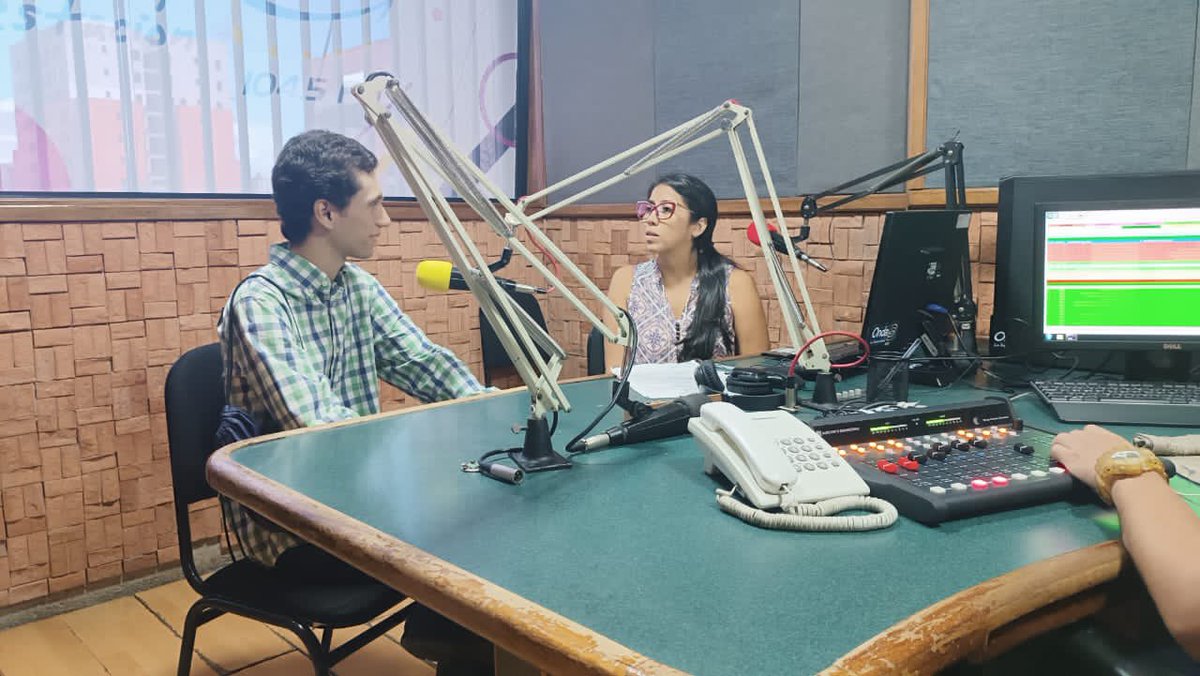 CaripaKatherine's tweet photo. Este 11 de Agosto en #KatherineEnOnda conversé con nuestro #TalentoGuaro David Oviedo, físico y miembro de la Asociación Larense de Astronomía. https://t.co/ExtCZZLEjN