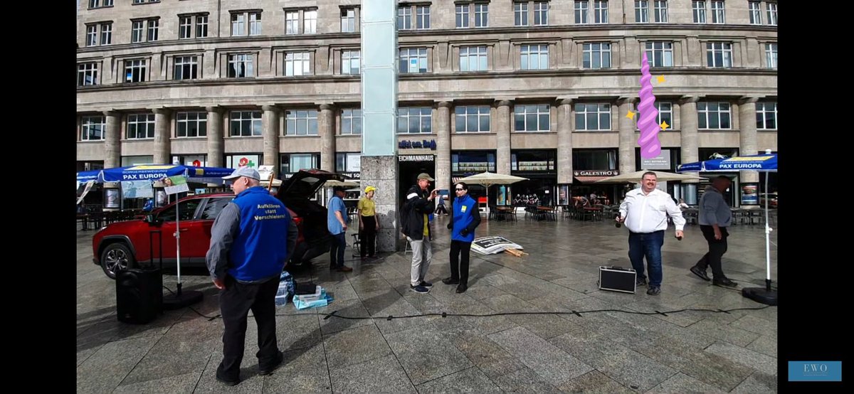 Anonymatiker's tweet photo. Wolfgang Linke Fraktionsvorsitzende der #AfD Bergeim ünterstützt tatkräftig den rechtsextremen Hetzer #michaelstürzenberger #k1208 https://t.co/HiIEwyVBk4