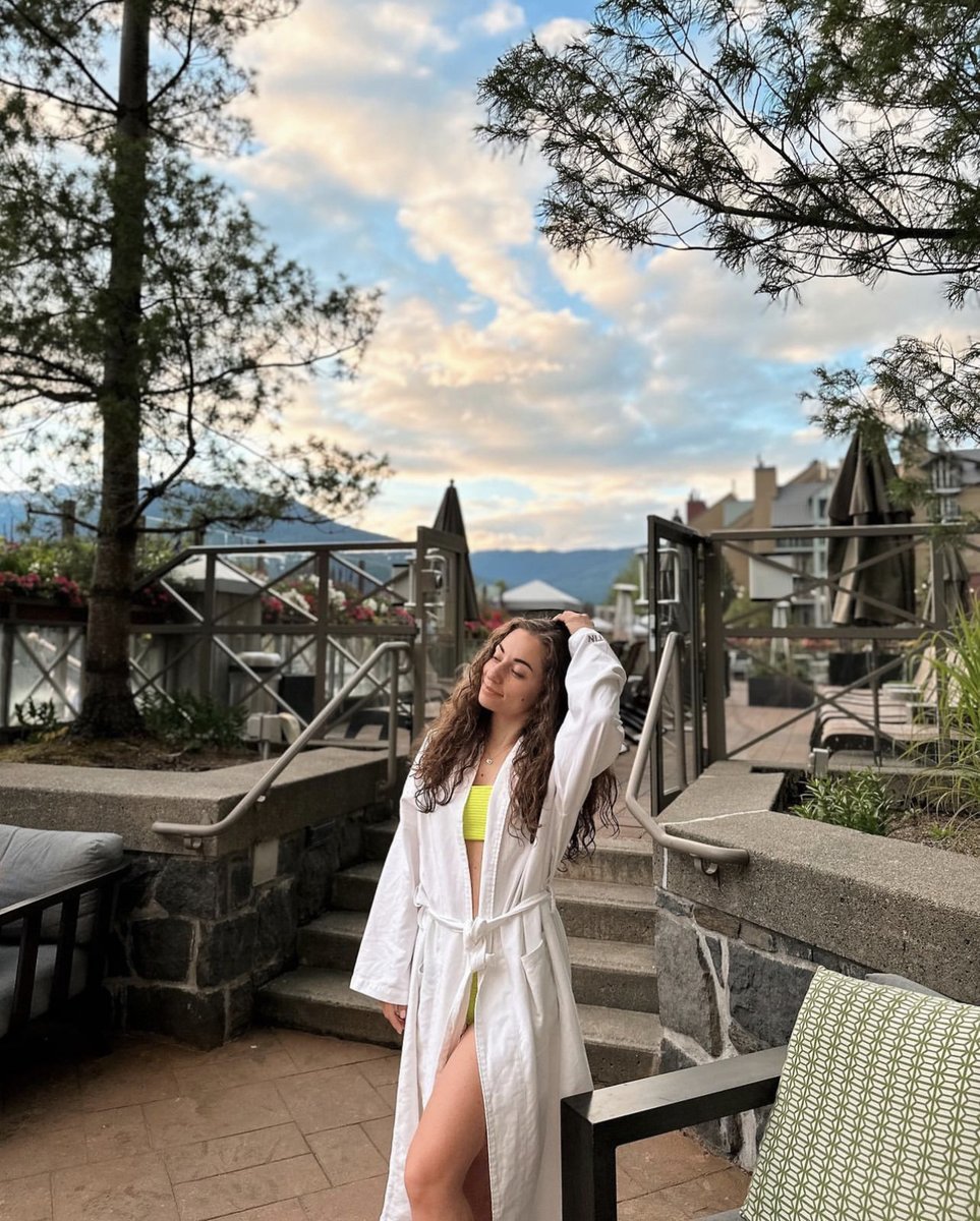 Enter our patio paradise. With sunny skies and quiet nooks, relaxation is waiting for you here. #FeelWell 

P: @polin_a on IG
