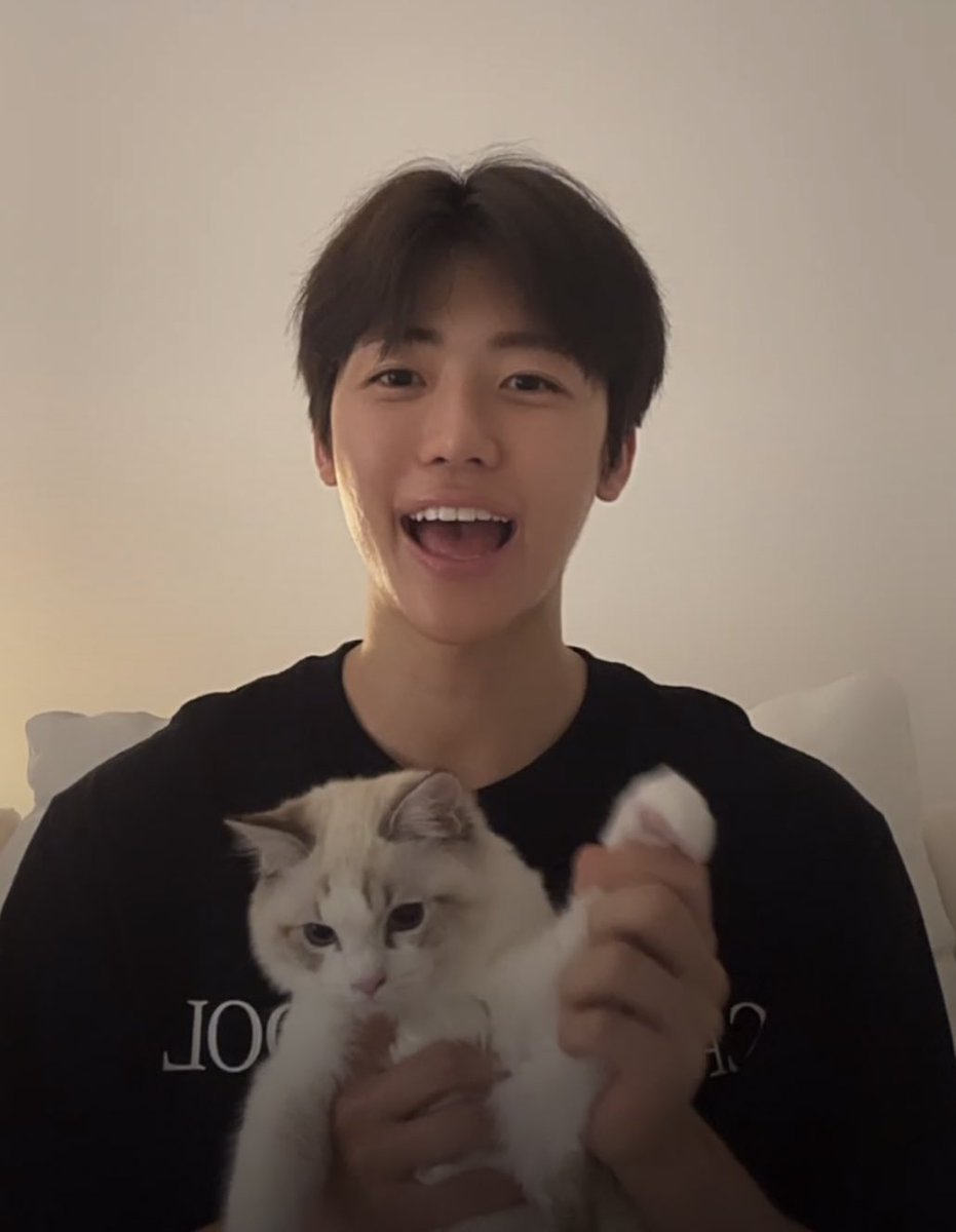 𝙖𝙨𝙞𝙣 𝟐𝟑𝟏𝟑% tweet media