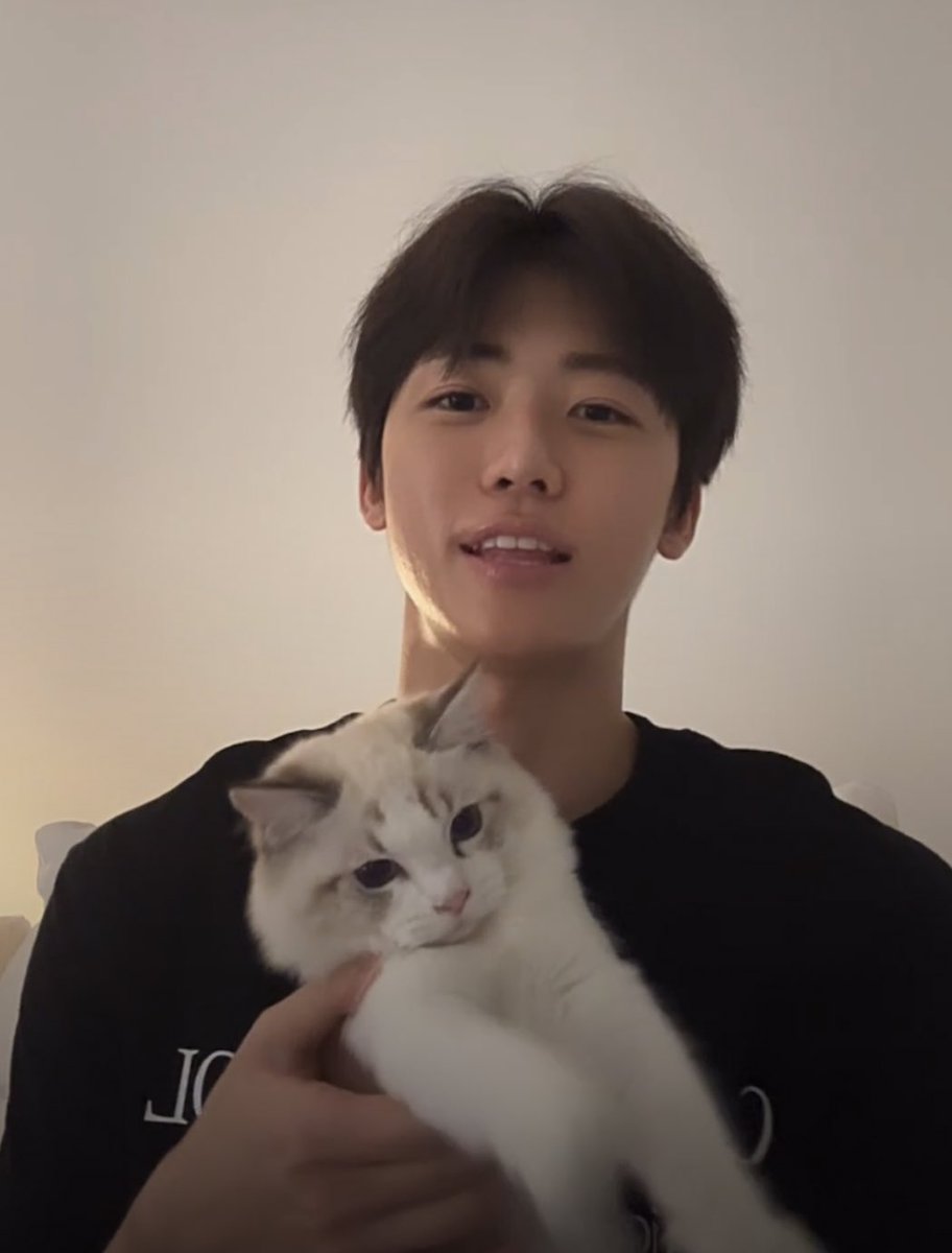𝙖𝙨𝙞𝙣 𝟐𝟑𝟏𝟑% tweet media