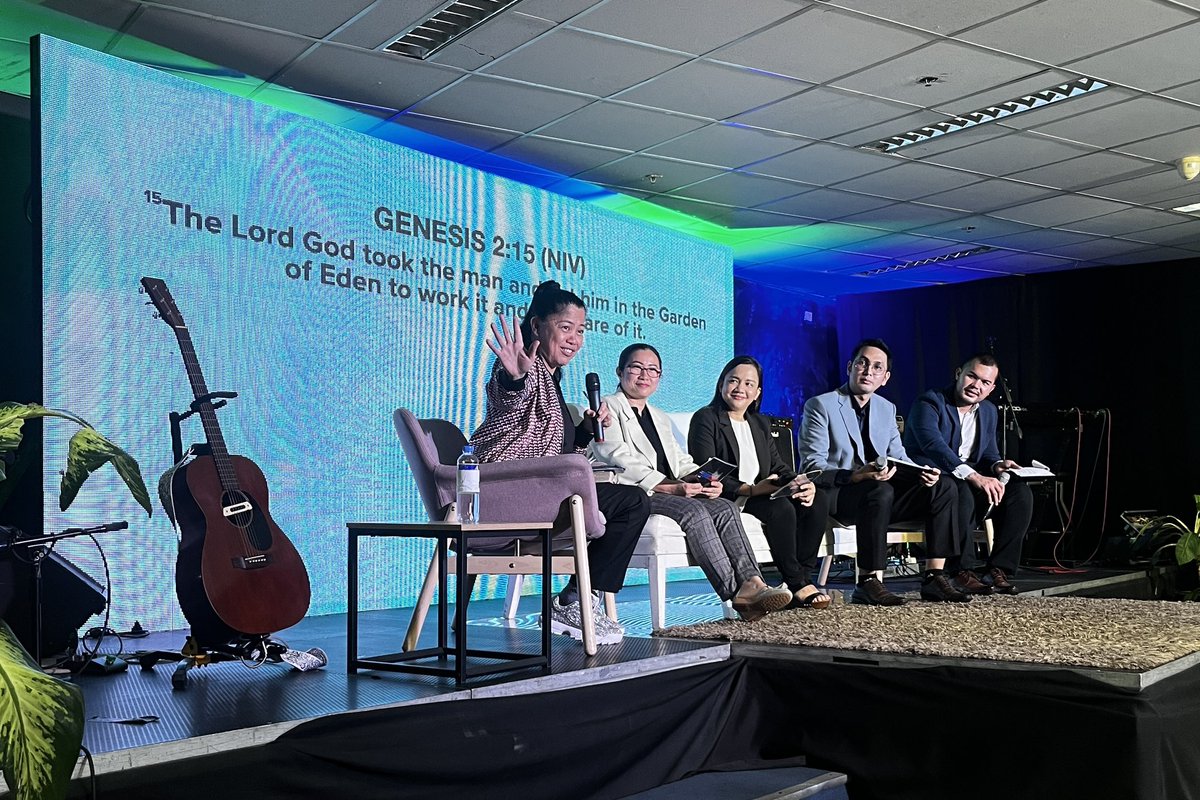 davidherald's tweet photo. โWe all age, but we can choose to age gracefully and always be fresh. Be physically healthy and understand that your body is the Temple of the Holy Spirit.โ - @PsGerCBallano #DFCCrossOver #FITtoWORK https://t.co/NzCs1n7xlp