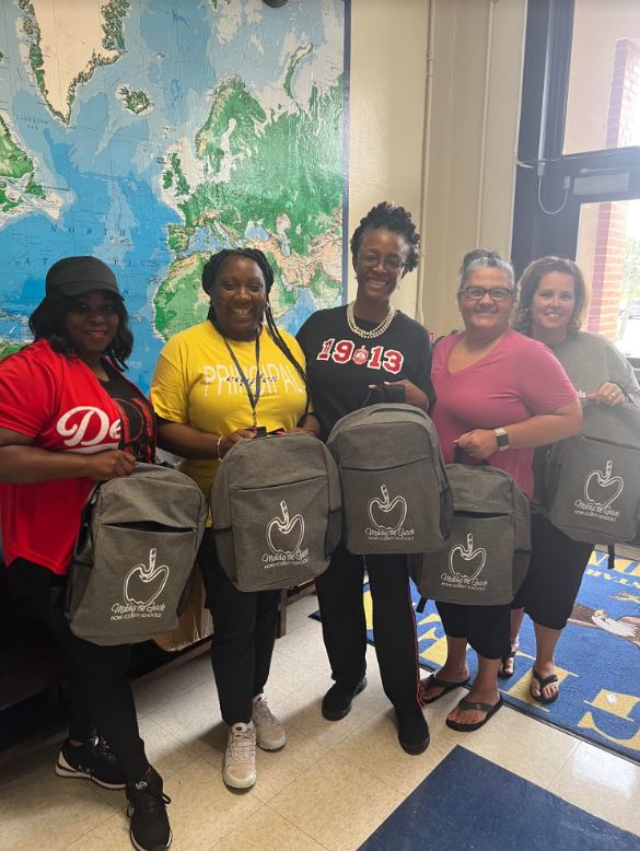 FortBraggDeltas's tweet photo. Raeford Service Area Support (SAS) Team simultaneously assisted Upchurch Elementary and East Hoke Middle Schools during the Back-to-School Drive Thru School Supplies Pick Up. Book bags and supplies were provided by the Hoke County NAACP and Hoke County Schools.#offtoagreatstart https://t.co/wvU0McXQm0