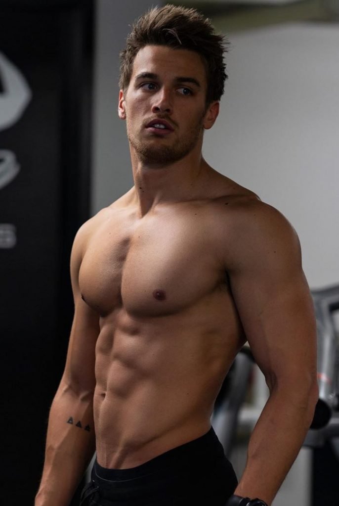 RichNightwing's tweet photo. @sluttybrycew69 https://t.co/rxgE0AYuAp