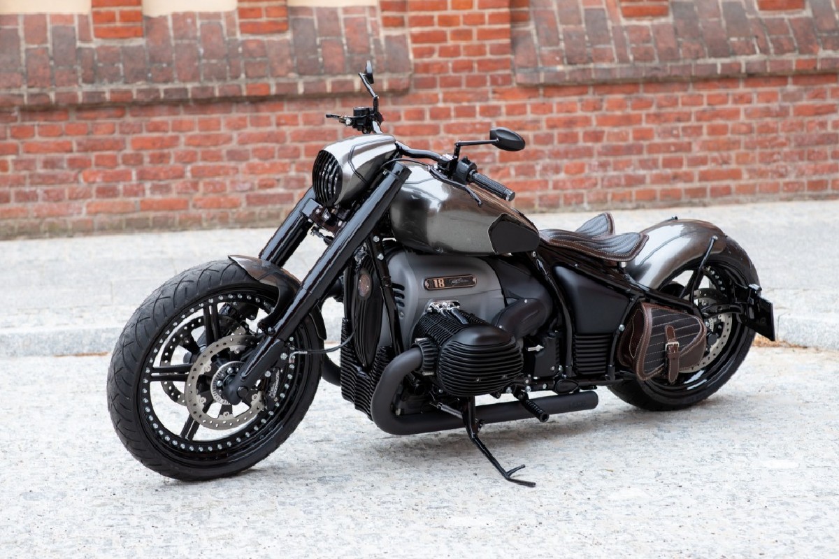 BMWMotorrad's tweet photo. Which #CustomBike will reach the grand finale in Berlin on 28–29 September? You have the chance to vote for your favourite build within the #CustombikeChampionship2023. ⚒️🏍️

Vote now:
👉 https://t.co/OFVHKHeBH3

#MakeLifeARide #BMWR18Custom #NotForSale #BMWMotorrad https://t.co/iRCzFnlp5V