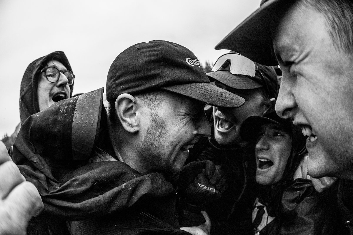 atherton_bikes's tweet photo. British rider, British design engineers, British manufacture

"When a small group of talented and utterly dedicated people work together in a truly collaborative way amazing things can happen!" - Rob Gow, Head of Design 

See our bikes: https://t.co/fv0Cy0JzkW

@RenishawAM https://t.co/e0wSu4niO6