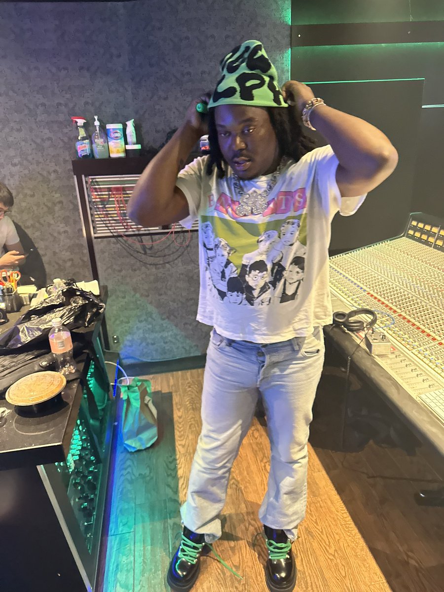 FLAWLESSLUCKI's tweet photo. Rlly Ski https://t.co/hBbTkliu71
