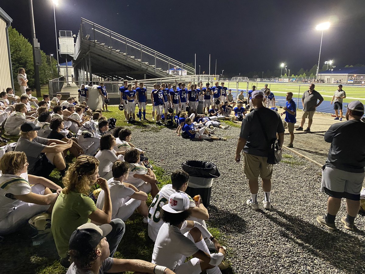 bstrupp_'s tweet photo. Incredible night of football. Got to feed bellies &amp; sow seeds w/ 8 football teams. Thankful for volunteers who served with joy. Thanks to NL for letting us borrow a space at the castle. Their hospitality empowered our presence. Grateful for the coaches who embraced us last night! https://t.co/ZiCw8UqwCs
