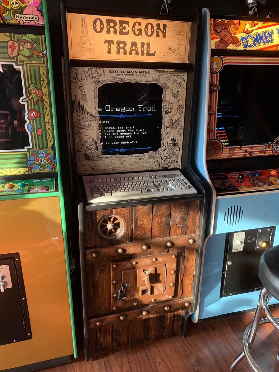 VingTroiSeize's tweet photo. YOU HAVE DIED OF DYSENTRY!
#OregonTrail #Dysentry #Arcade #videogames #80s #90s #Geek https://t.co/1nCGG1msUG