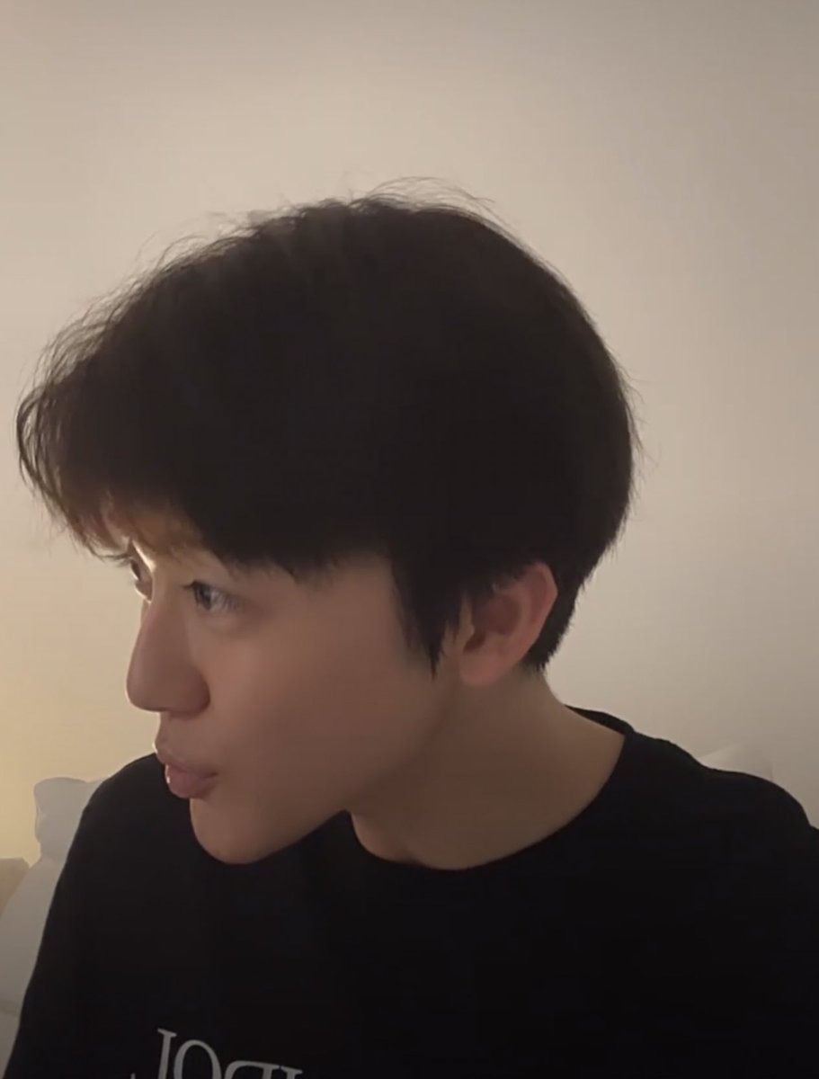 แล้วดูสายตาแจมินตอนเรียกน้องลูน่า ㅠㅠㅠㅠ สายตาอบอุ่นมากๆเลยอ่ะร้องไห้ละเราชอบเขามากจังเลยย