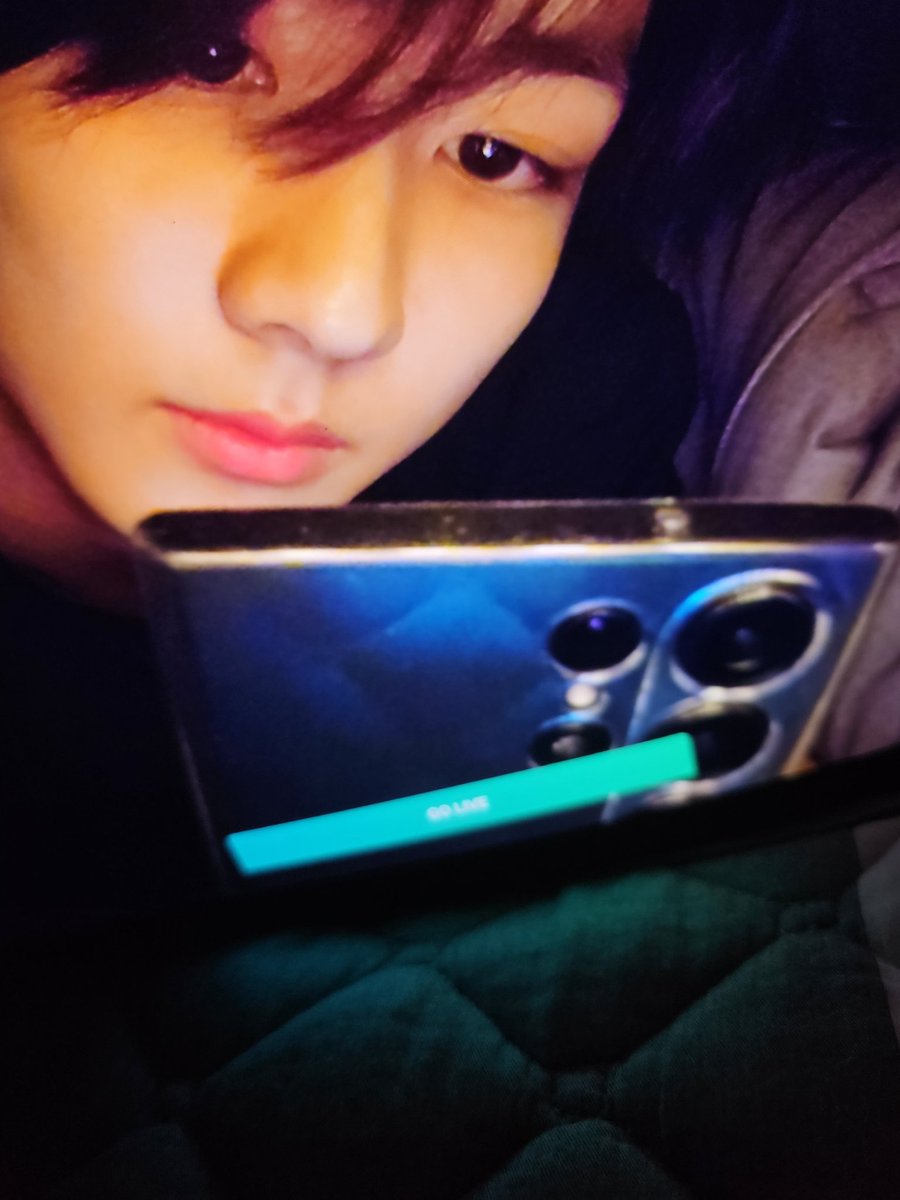 ♡ Hello, I'm Kimmie ! ♡

I am not new to #kpoptwt / #stantwt actually I just came back from a long break due to busy studying

ㅡ  she/her, 05, filo
ㅡ  an multistan (mostly enhypen and txt)
ㅡ  looking for kind and interactive moots

♡ / ↻ =  moots  &amp;  spread  !