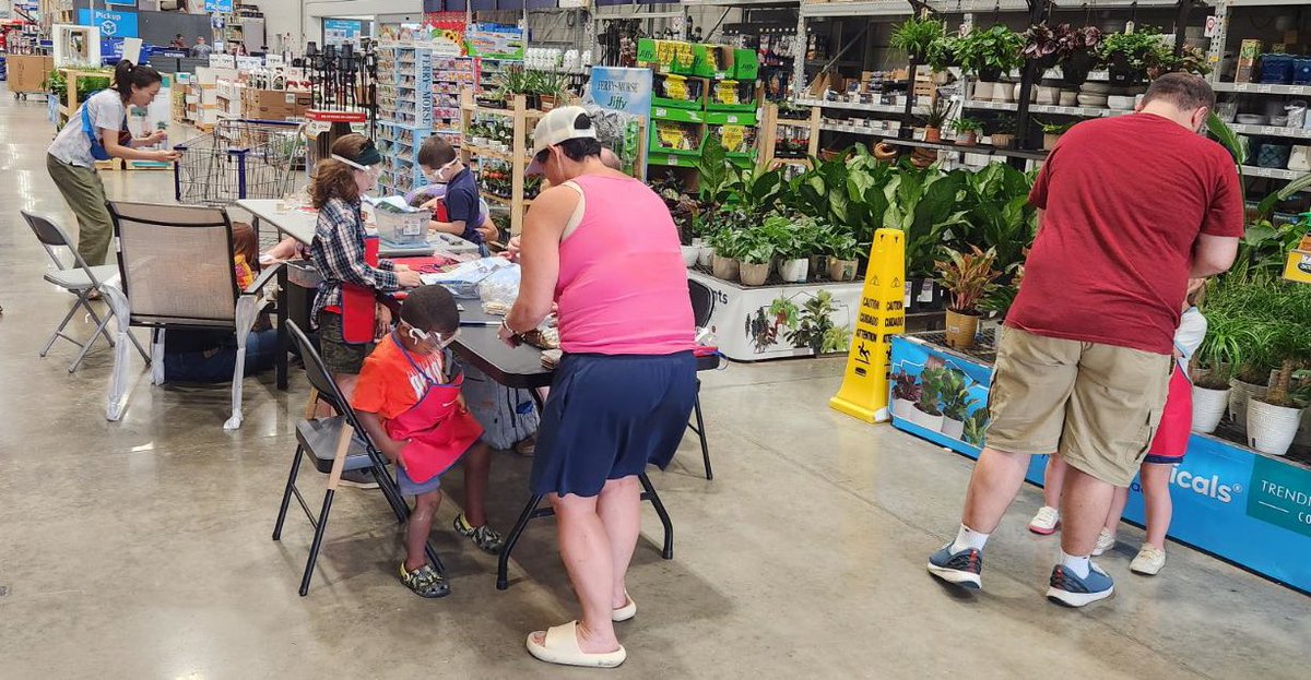 Saturdays #kidsclinic <a href="/Anthony_Battle1/">Anthony Battle</a> <a href="/BellAnyae/">Anyae Bell</a> 🛻