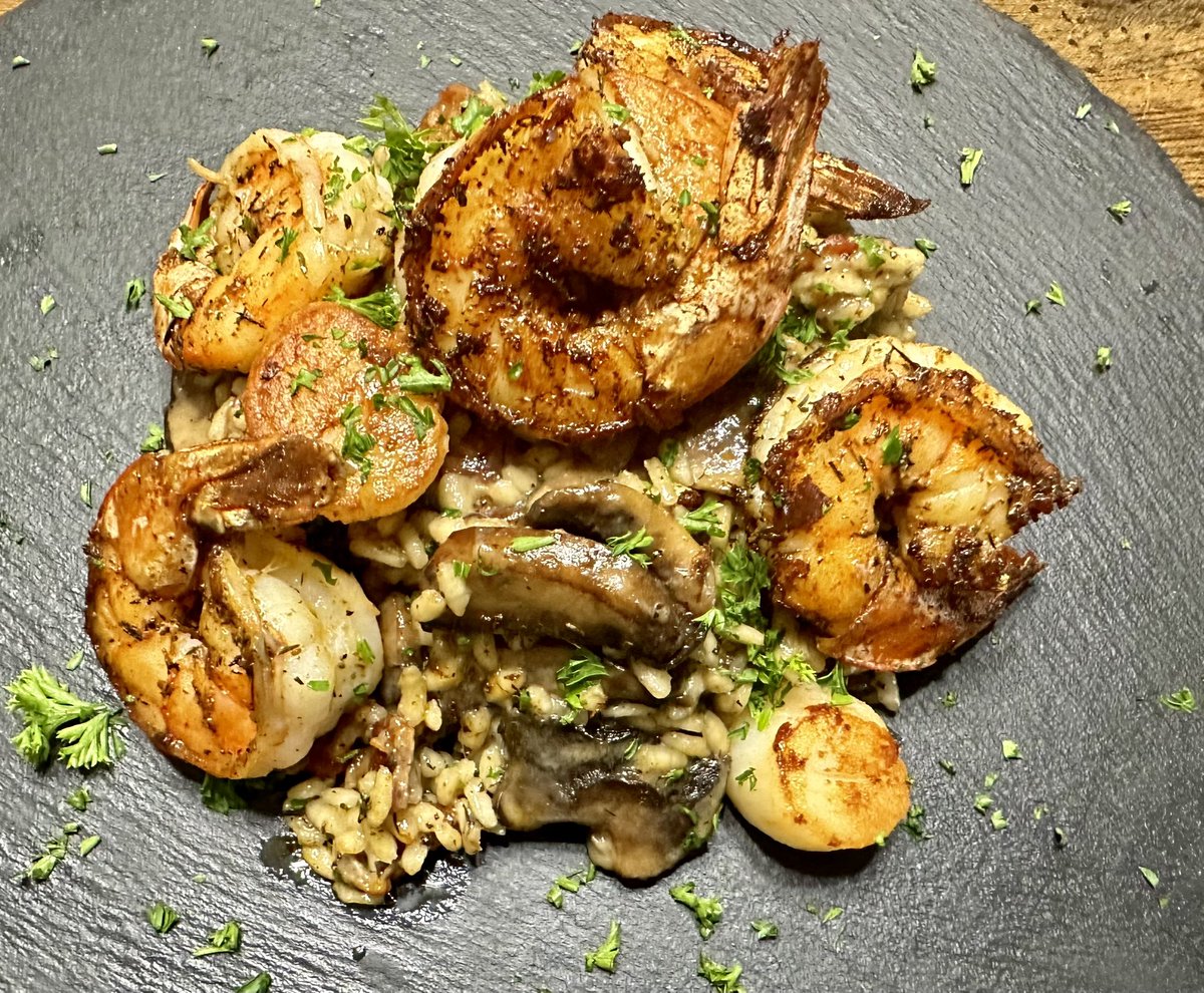 amcatering2015's tweet photo. Bacon and Mushroom Risotto with Pan- Seared Scallops and Shrimp https://t.co/a2G8EWbITz