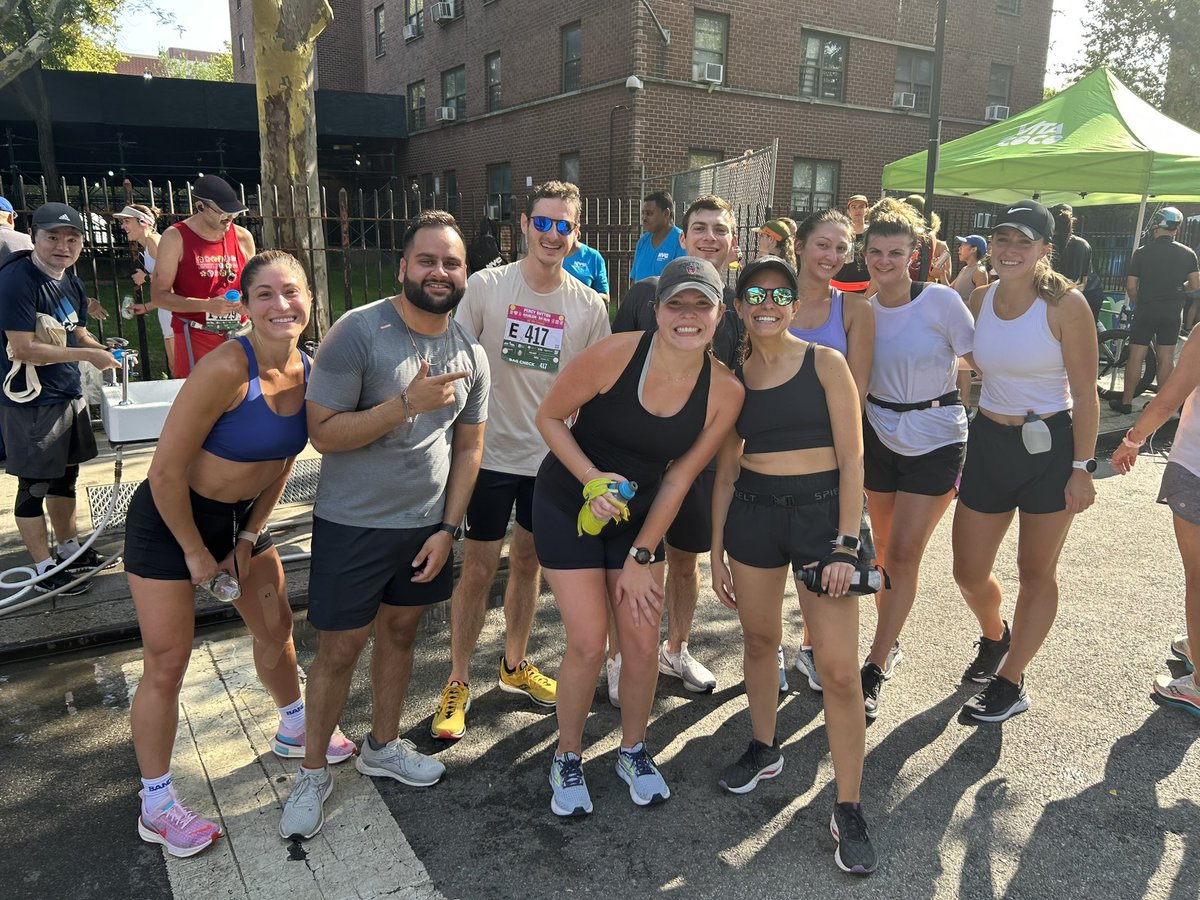 NYPDChiefOfDept's tweet photo. Summer Streets lets New Yorkers from all walks of life enjoy outdoor activities in their neighborhood while having an opportunity to meet others from their community. Check out @SummerStreets to find upcoming events near you. https://t.co/g0DNCfJfK3