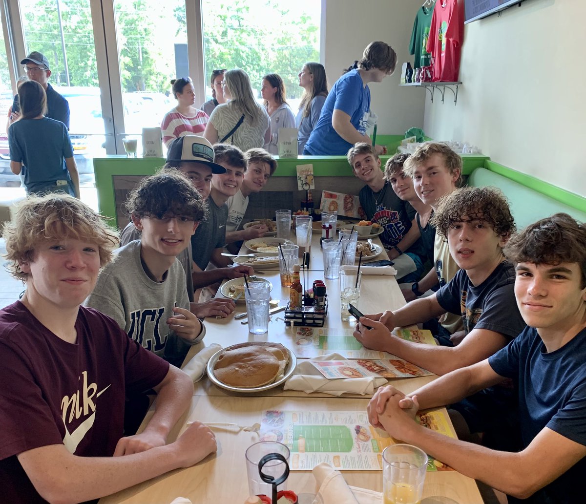 5K Time Trial followed by breakfast at The Toasted Yolk this morning!!!
🍳🥞🏃🏼‍♀️🏃🏼‍♂️
#LCXC🦁