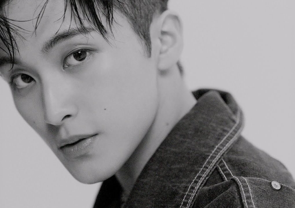 มาร์คกับภาพขาวดำเป็นอะไรที่หล่อที่สุดแล้วอะ