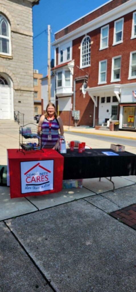 CARES4homeless's tweet image. Stop and chat with our Connections Coordinator Laurie Baltaeff at the 1st Presbyterian Church's Welcome Jam today from 11-2!