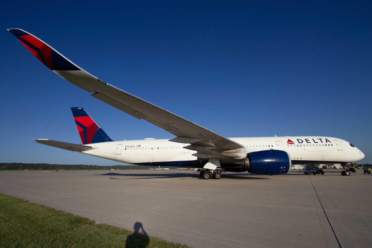 OMAairport's tweet photo. Last night we had a very unique visitor. OMA’s first visit of an Airbus A350 dropped in as a weather diversion. Thanks to all the staff that helped get these diverted passengers back on their way as quickly and safely as possible. https://t.co/CFksP1VK6C