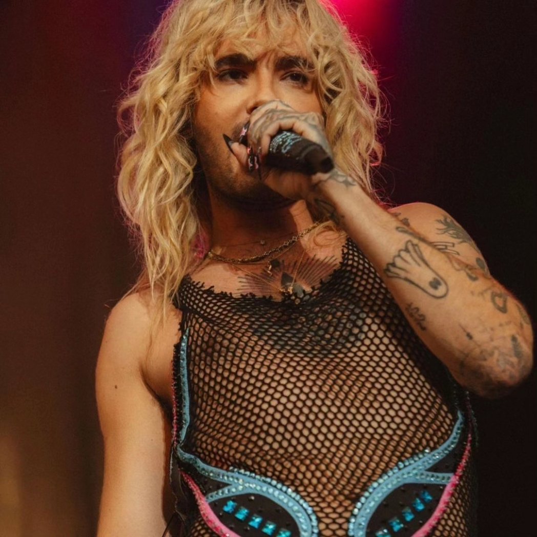 LeeFelix_DE's tweet photo. #BillKaulitz #Instagram:
What a night 🫶🏻 only love for this amazing crowd!!! We’re so overwhelmed 💖Thank u so much #roccodelschlacko ! We’re coming back ❤️ @tokiohotel all pics by #marcoschmidt 🤌🏻
https://t.co/Njhej7kQBU https://t.co/P3HlMJd7kK