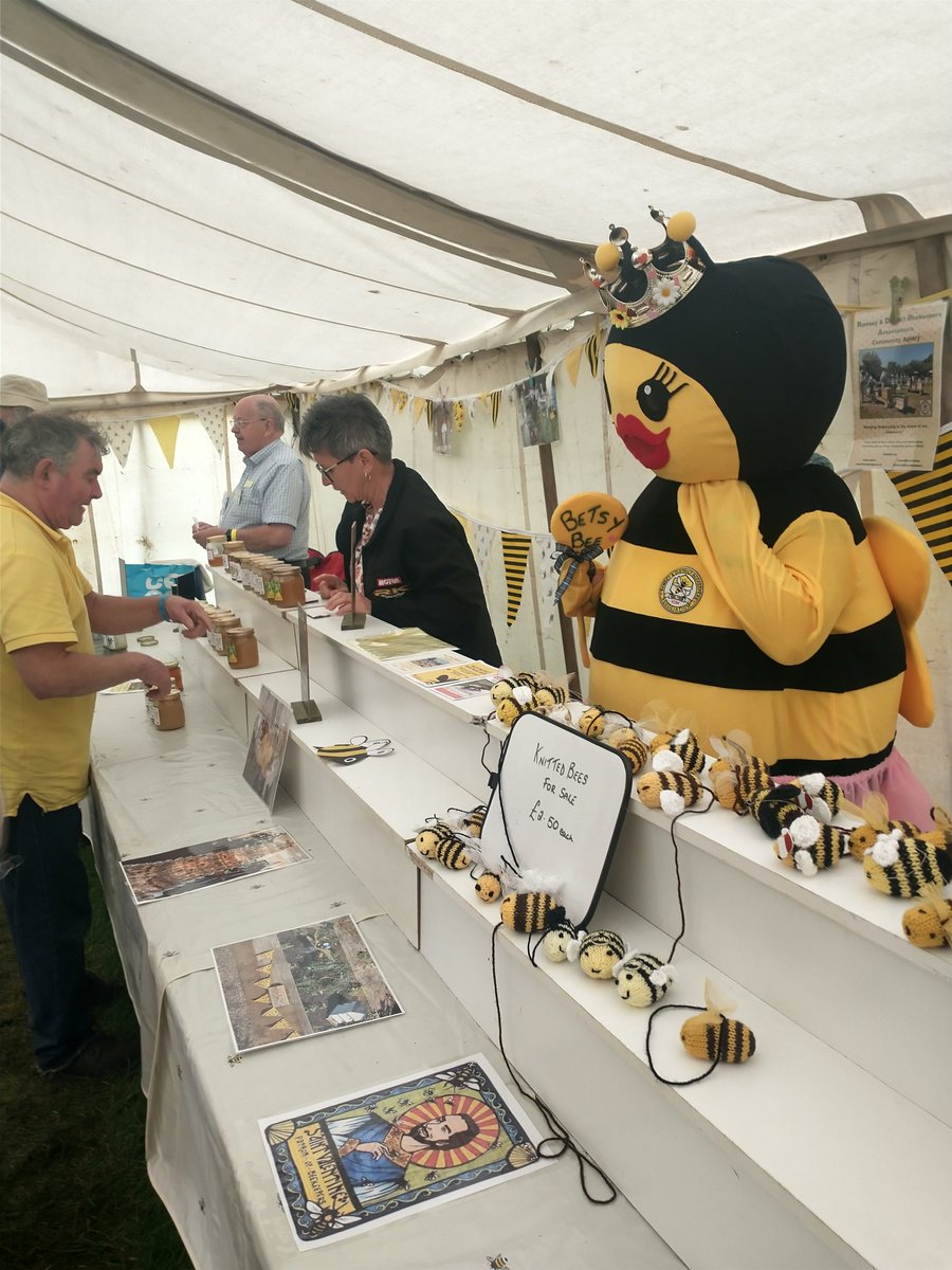 DistrictRamsey's tweet photo. That's the Royal Agricultural Show over for another year.
The observation hive bees are back in their hive and the event stuff is packed away. 
The honey is sold out... probably due to the amazing team on the tasting table!
Betsy Bee can now have a well earned rest...always a ⭐ https://t.co/F1ApTbD00B