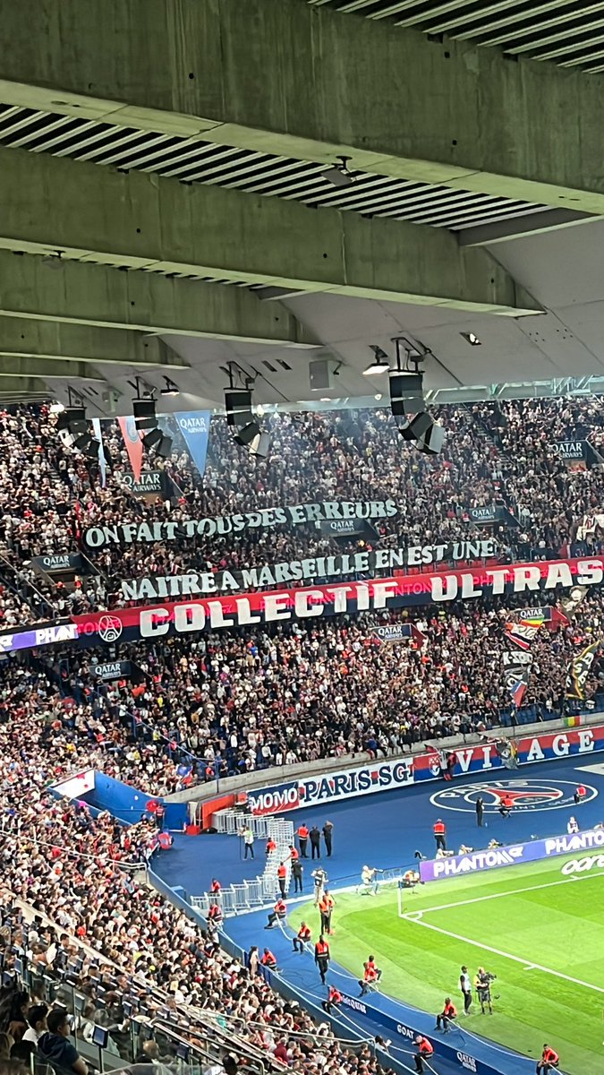 psgcommunity_'s tweet image. 🗣️ CUP «  on fait tous des erreurs

Naître à Marseille en est une » 

(📸 @psgcommunity_ )