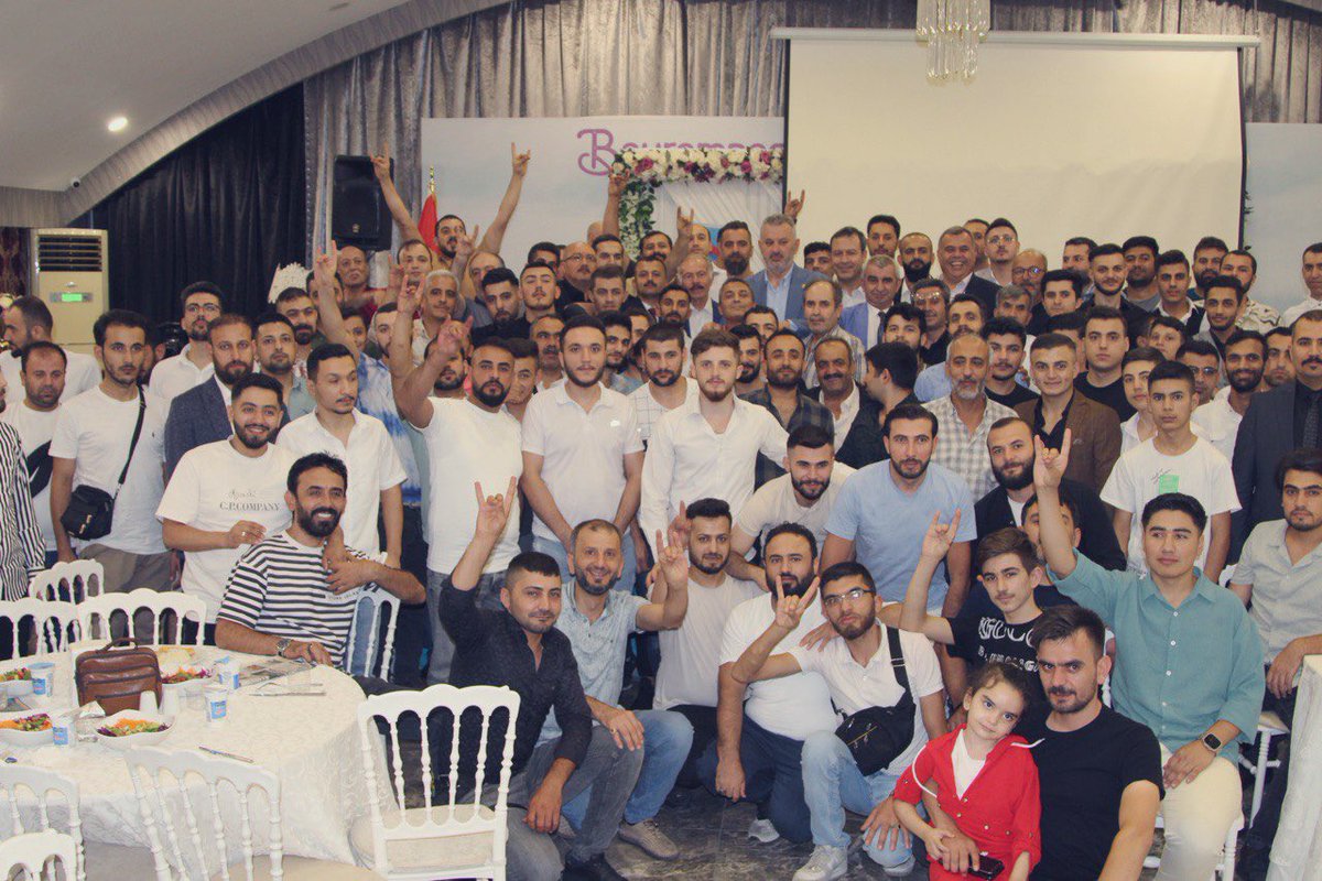 mo7amadalmousa's tweet photo. "BEYDİLİ TÜRKMEN DERNEĞİ @BeydiliDernegi düzenlemiş olduğu Büyük Batı Türkmeneli buluşmasını gerçekleştirdik. Sayın @ahmetagca95 başta olmak üzere tüm emeği geçenlere teşekkürlerimi sunmak isterim. Ayrıca, tüm misafirlere de teşekkürler." https://t.co/hK3Z24MREm