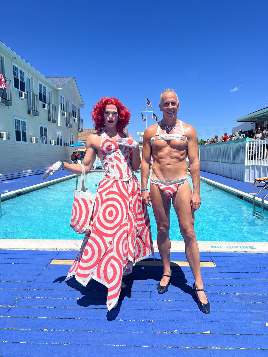 alexringler's tweet photo. Both ugly https://t.co/l3Qbc1DCAU