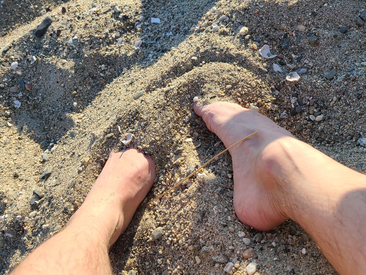 Toes are for sad men smart enough to spend 

Findom paypig feet foot fetish