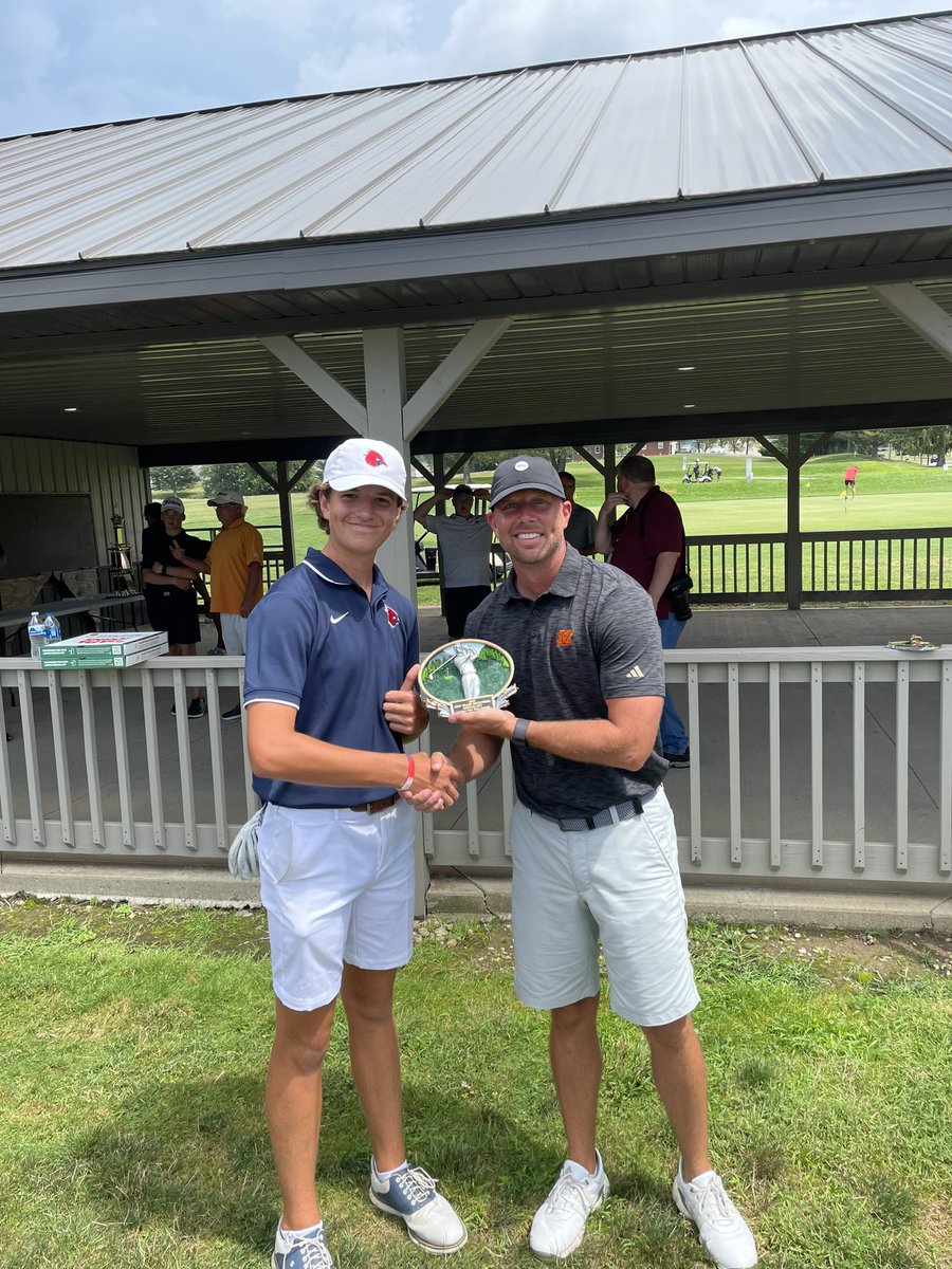 TWHSBoysGolf's tweet photo. Congrats to sophomore Jack Marsh who shot 68 and won in a playoff to become the Medalist for the event! #GOcards The team finished tied for 2nd with a total of 298 https://t.co/O2NqbMSqSF