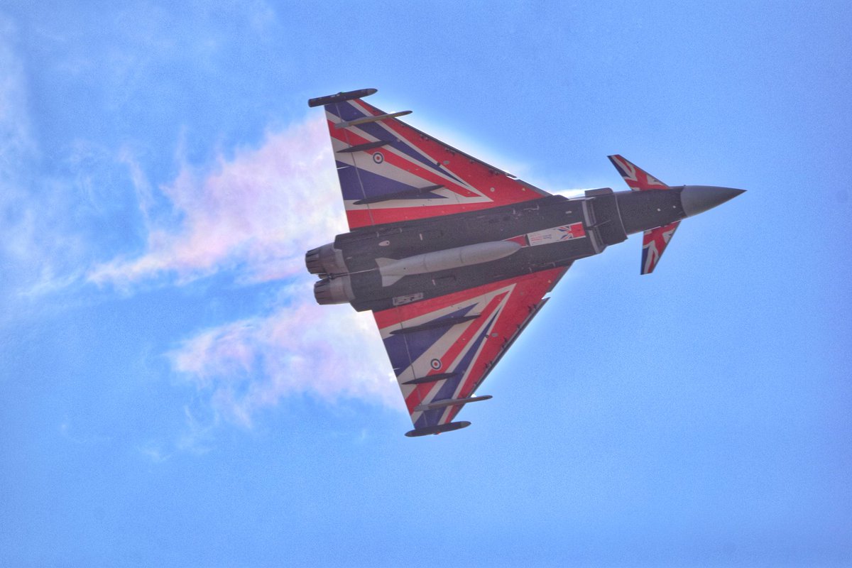 Fasten22's tweet image. Blackjack today at Blackpool with some fluff #BlackpoolAirShow23