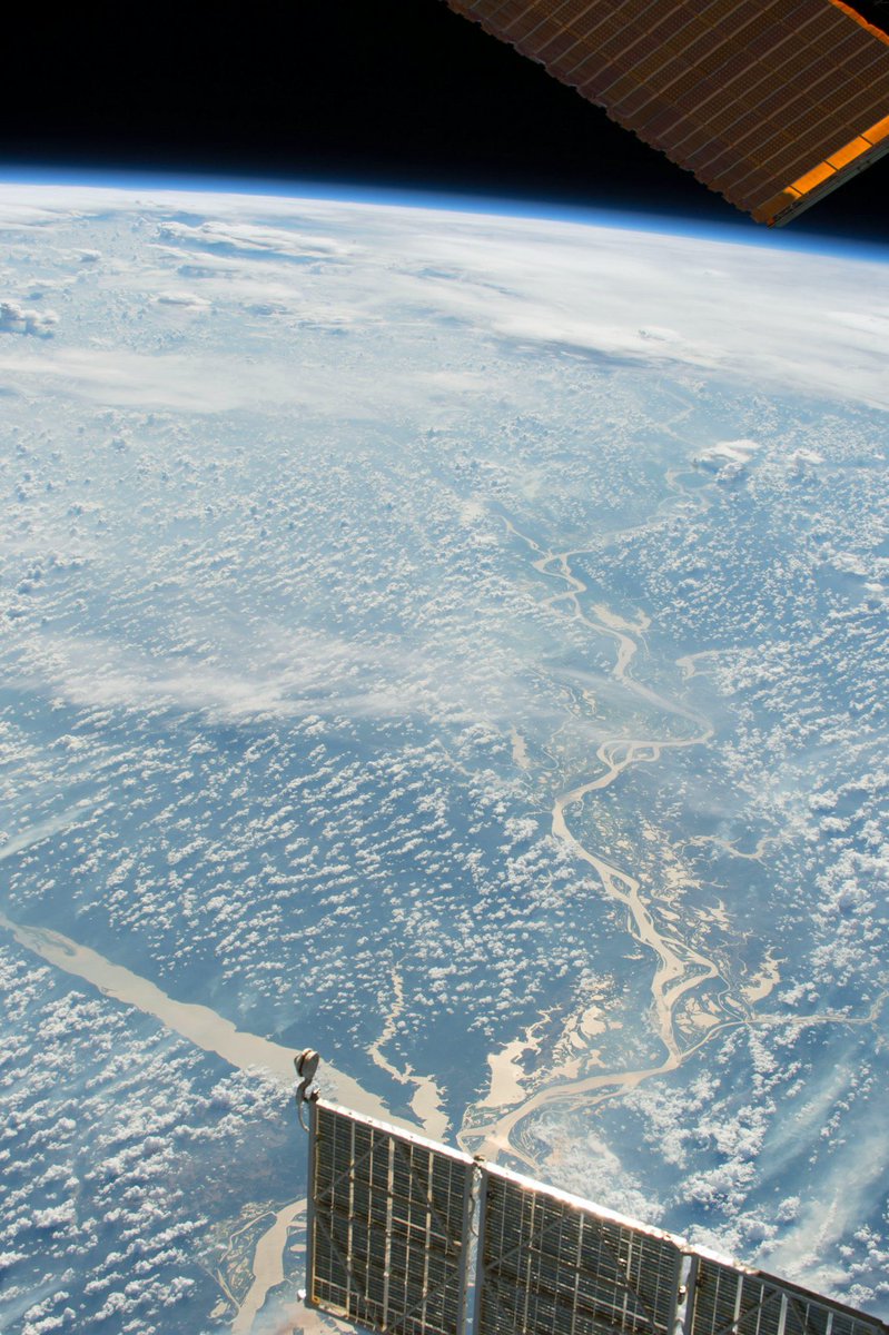 latestinspace's tweet photo. The Amazon River seen from space 🦜

Captured onboard the International Space Station https://t.co/SZZXbfzKwU