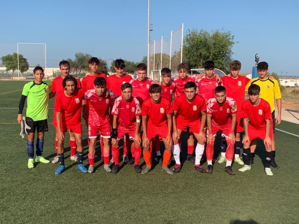 Seguimos poniendo la maquinaria a punto 💪🏼 Buen partido de nuestro juvenil A para asimilar conceptos y seguir creciendo. #ÚneteanuestroUniverso #123Unión