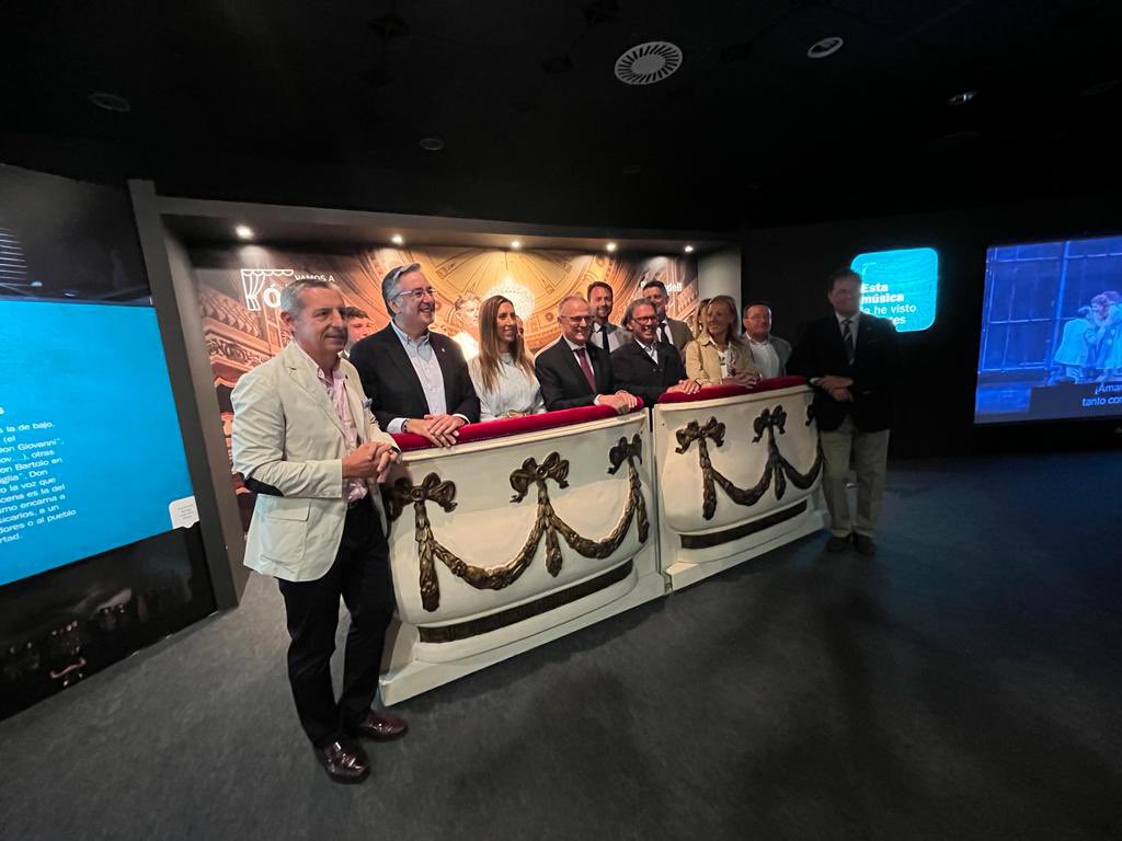 PilarFPardo's tweet image. Hoy un gran grupo del @PP_Asturias realizamos una visita a @Feriasturias donde comprobamos de primera mano las interesantes propuestas de la #FIDMA que llevan empresas e instituciones de #Asturias. 

#FIDMA2023 #Gijón