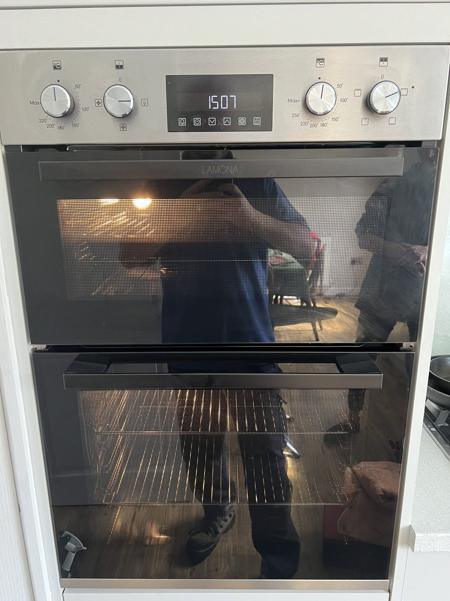 Todays Job, a double Lamona oven. Oven stripped, back plate removed and fan cleaned. Doors removed and 3 pieces of glass cleaned. Oven deep cleaned. Another fantastic result ✨👌🔥Appointments still available for August 07384 670285 #ovencleaning #ovencleaner #ovencleaner