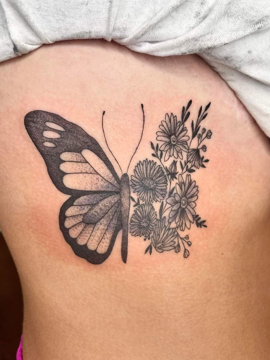 SaraWoodTattoos's tweet photo. #butterflytattoo #coverup https://t.co/u66lSrglI5