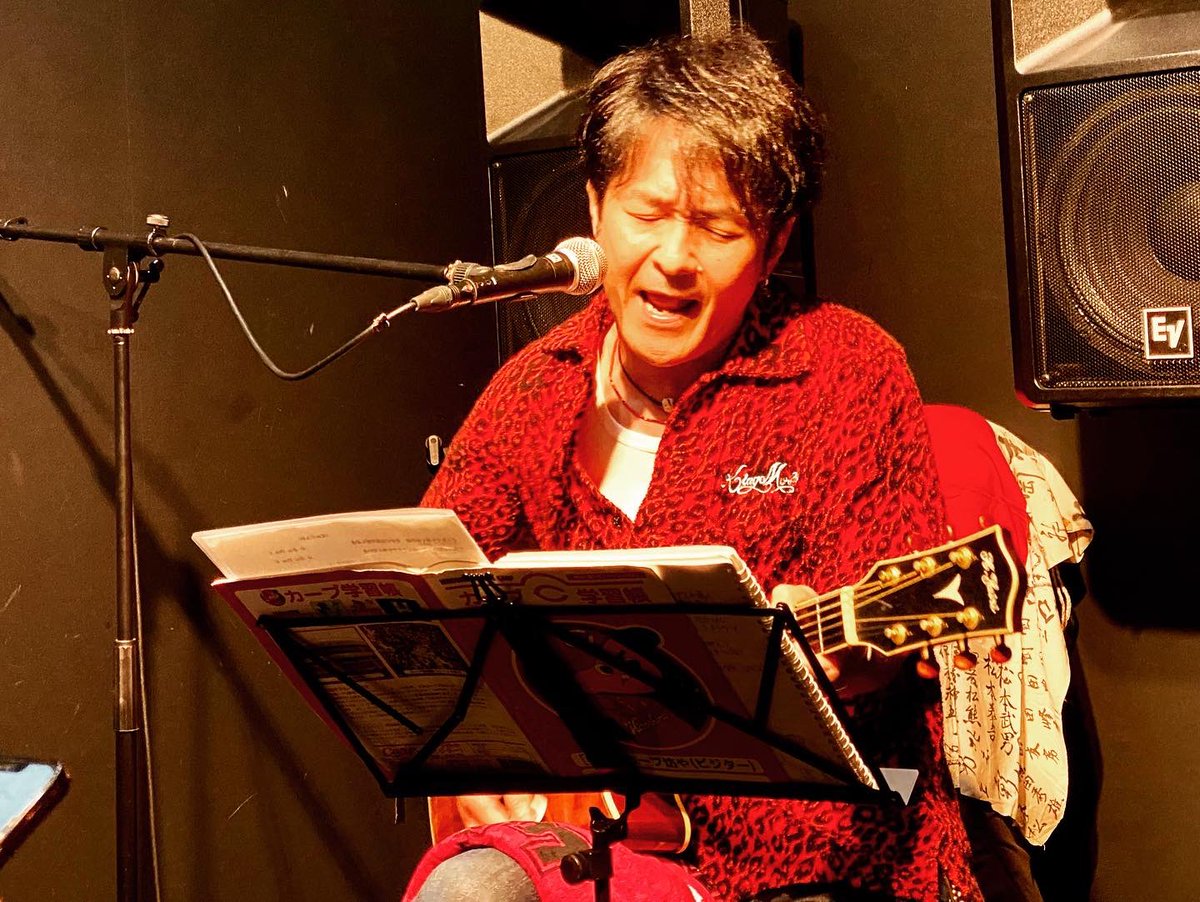 the69sin's tweet image. THANKS FOR COMING!!! 

8月12日(sat)
LIVE BAR大久保くじら号
『NO PEACE NO LIFE vol,14』

 -渡辺 伸一 solo setlist- 
１.HummingBird
２.WAR IS(not)OVER
３.祈り
４.カモメ
５.Life Chain
６.エノラエゲイ
７. A Whole New World
-en-
８.calling／氷室京介

#thanksforcoming