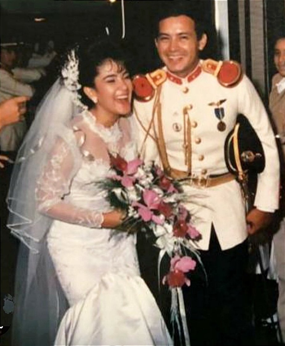 Gracias a Dios y a la vida, ya son 34 años de casados, juntos en las alegrías, las tristezas, los dolores, los sueños, las esperanzas, en las buenas y en las malas, gracias por tanto mi amada @Marlenycdc_ . Nosotros Venceremos!!