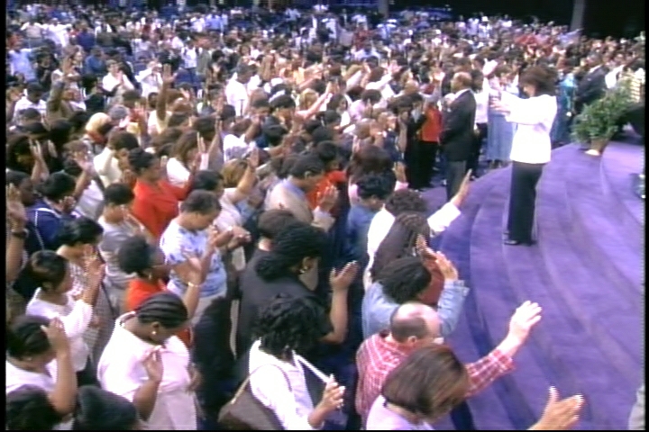 ApostleEric's tweet image. Many #Bible-toting believers love to listen to their own theology as they bellow from the #pulpit, role-playing their version of the book of Acts😲 
👉But absent #God’s covenant they use fables as their scale converting hungry souls to empty tables 1Tim.6:3-5 #faith #truth #Jesus