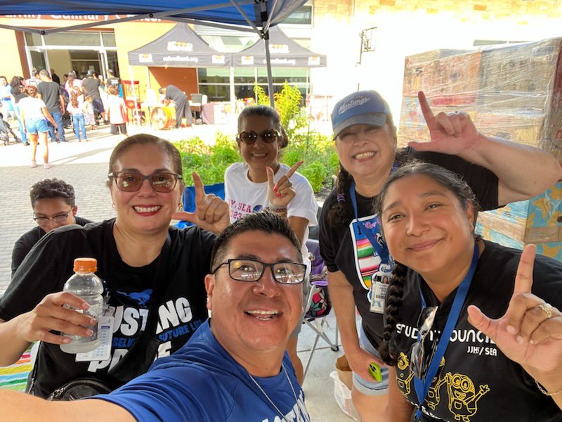 John Jay High School (@nisdjay) on Twitter photo Great community event! Thank you <a href="/safoodbank/">San Antonio Food Bank</a> for hosting! One team! One vision! We are THE MUSTANGS! Great community event! Thank you <a href="/safoodbank/">San Antonio Food Bank</a> for hosting! One team! One vision! We are THE MUSTANGS!