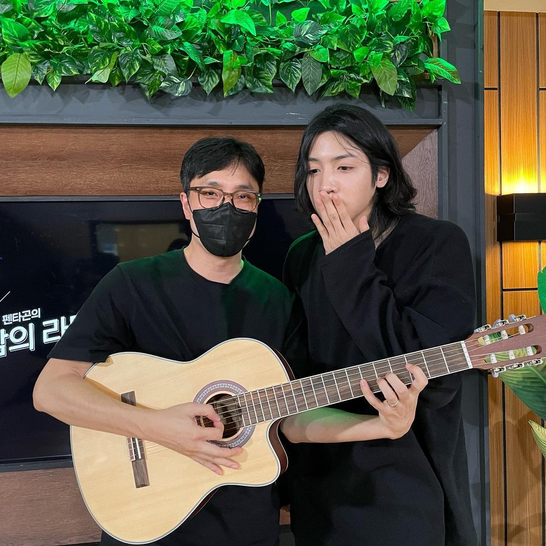 WooseokBR's tweet photo. 230811 • Instagram • ebsfmnight

#PENTAGON #펜타곤
#WOOSEOK #우석 #정우석
@CUBE_PTG https://t.co/3B26Nx3MWV