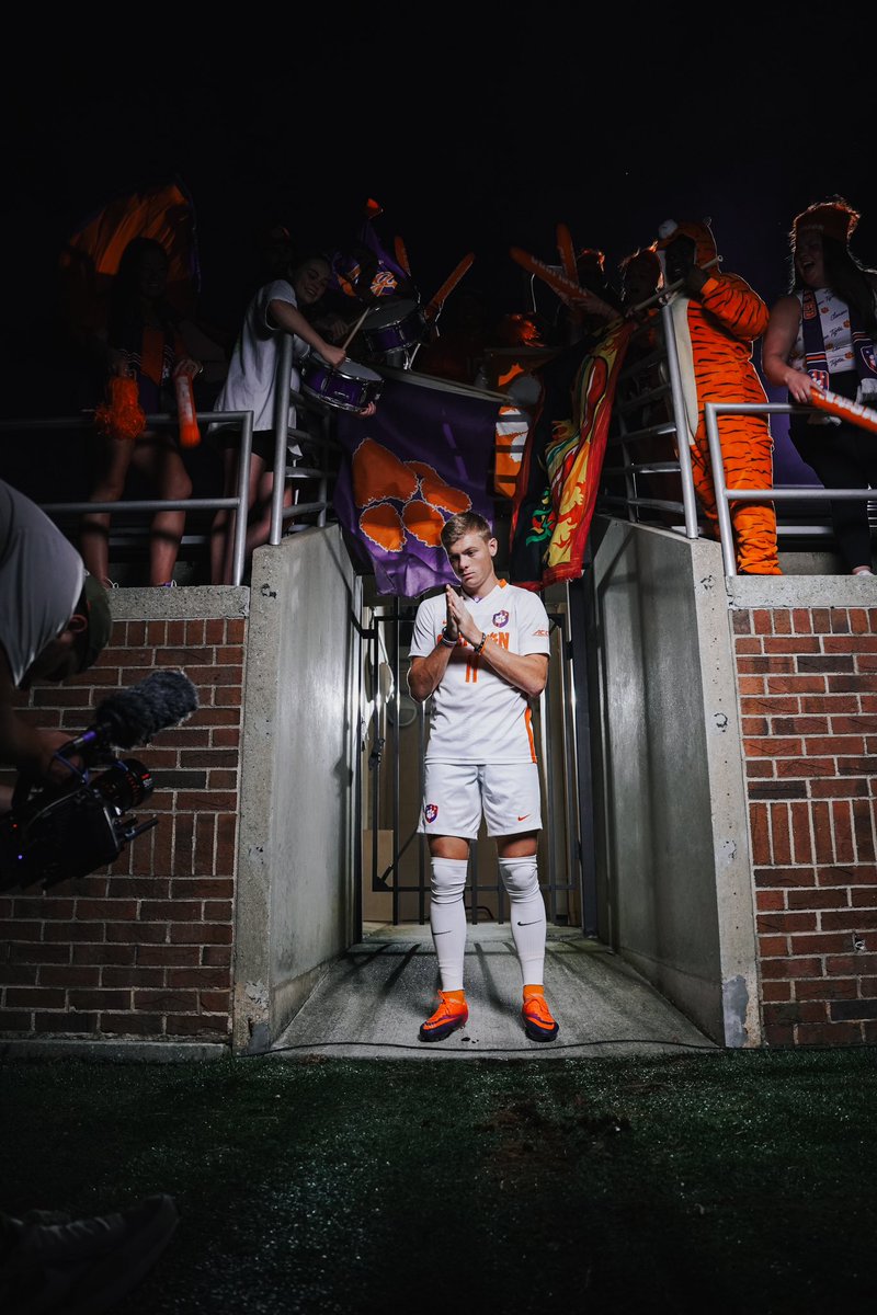 ClemsonMSoccer's tweet photo. First exhibition match tonight 😤

🆚 Coker 
📍 Riggs Field
⏰ 7:00 PM

#ClemsonUnited https://t.co/bZ3DPXEFVP