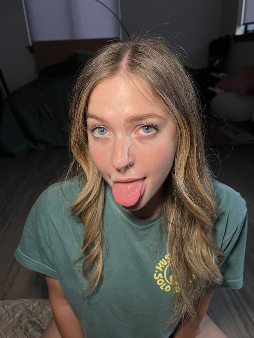 Feels illegal to post facial selfies here but I love showing them off 🤷&zwj;♀️😝 https://t.co/von3dPoBLV