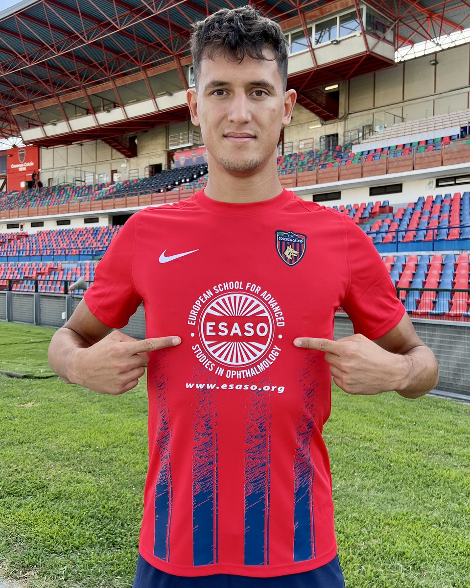 CosenzaOfficial's tweet photo. Una maglia speciale per un'occasione speciale: la partita di Coppa Italia con il Sassuolo 🏆🇮🇹
Lupi domani in campo con la maglia "Special", con il logo di #ESASO per promuovere formazione e ricerca oculistica ❤️🔥💙
Il comunicato 📲 https://t.co/x8RwzBNY0N
#ForzaLupi https://t.co/rVf9kjVtgf