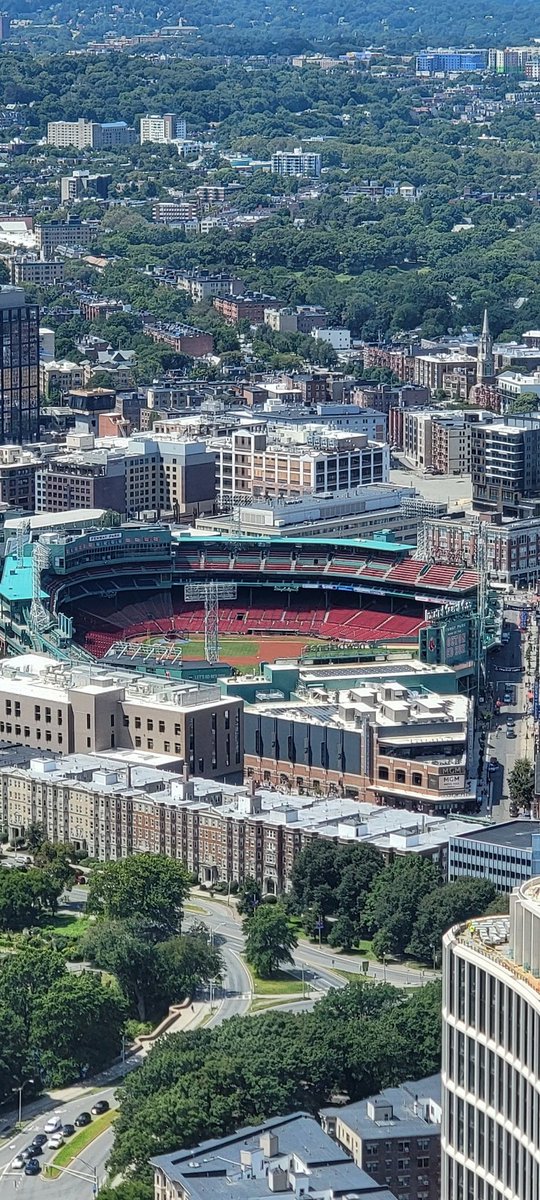 BostonNewsMan's tweet photo. Ladies and gentlemen, boys & girls Welcome to friendly @fenwaypark @mlb #viewboston #SaturdayMotivation https://t.co/caHEy7bNLC