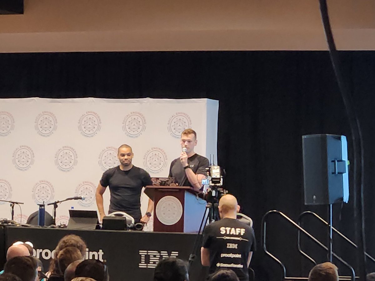 sec_defcon's tweet photo. 🔥 https://t.co/HeydIOjIrj