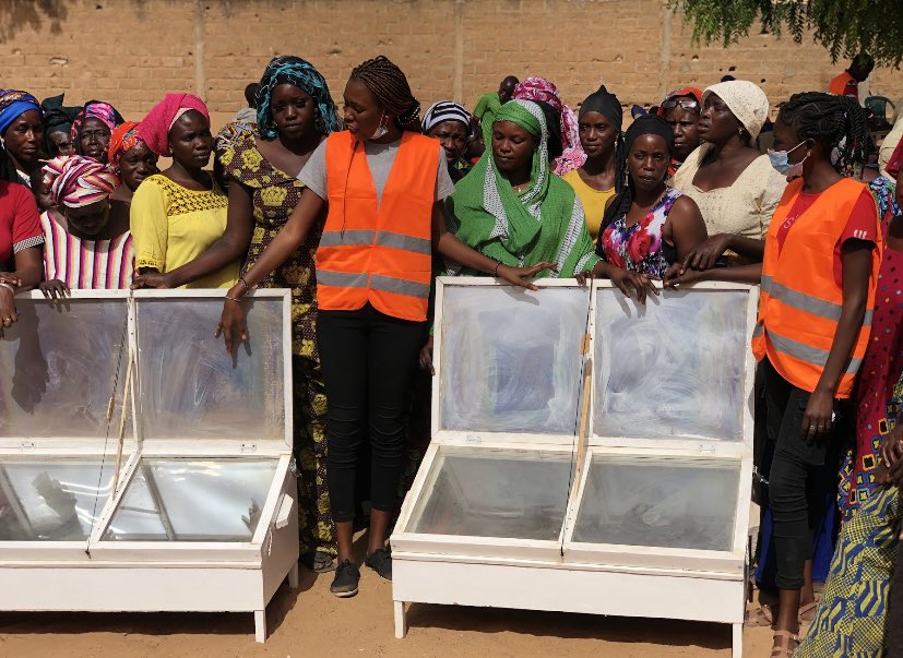Aujourd'hui, c'est #InternationalYouthDay , honorant le pouvoir des jeunes de changer le monde.
🤩 Bonne Journée internationale de la jeunesse ! Que nous sommes valorisés pour nos efforts et que la prise de décision est équilibrée #intergeneracional