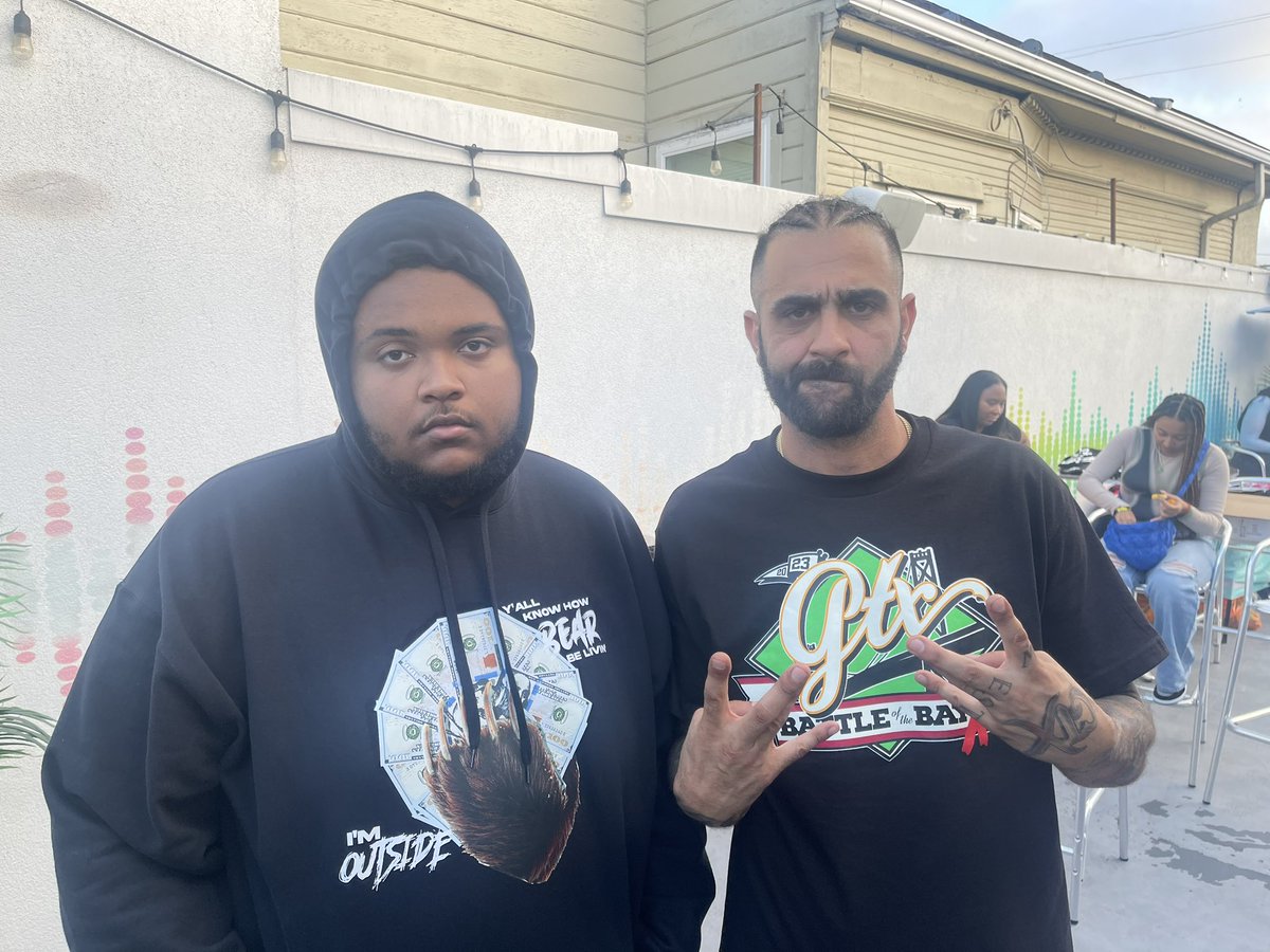 DrMuyBueno's tweet image. Had madd fun on #DayZero with you &amp;amp; the #GTX family!!!

Appreciate you for slowing down from your day to give my bros @BearVandagod &amp;amp; @X_Tha_God the opportunity to get a pic!

#BOTBX 🤝🏾 #CROWDSHYT