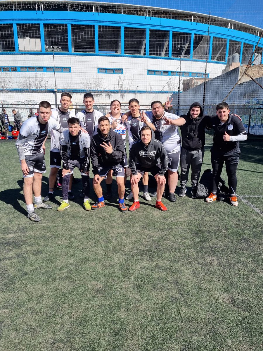 ¡EL QUE VALE ES POR LOS PUNTOS!

El equipo del <a href="/GallegoVeloso/">Patria Alfarista</a> ganó 3-1 frente a <a href="/IndependientLAT/">Independiente LAT</a> por la fecha 2 de la liga <a href="/LAT_ARG/">LAT - 𝑳𝒊𝒈𝒂 𝑨𝒓𝒈𝒆𝒏𝒕𝒊𝒏𝒂 𝑻𝒘𝒊𝒕𝒕𝒆𝒓</a>

⚽ <a href="/Agusss11_/">Agustin</a> 
⚽ Denis
⚽ <a href="/MaxiMontemurro/">Maxi (XxHxX)</a> 

Festejar amistosos❌
Hacer colecta ❌
Ganar por los puntos✅

#VamosAlbo ⚪⚫