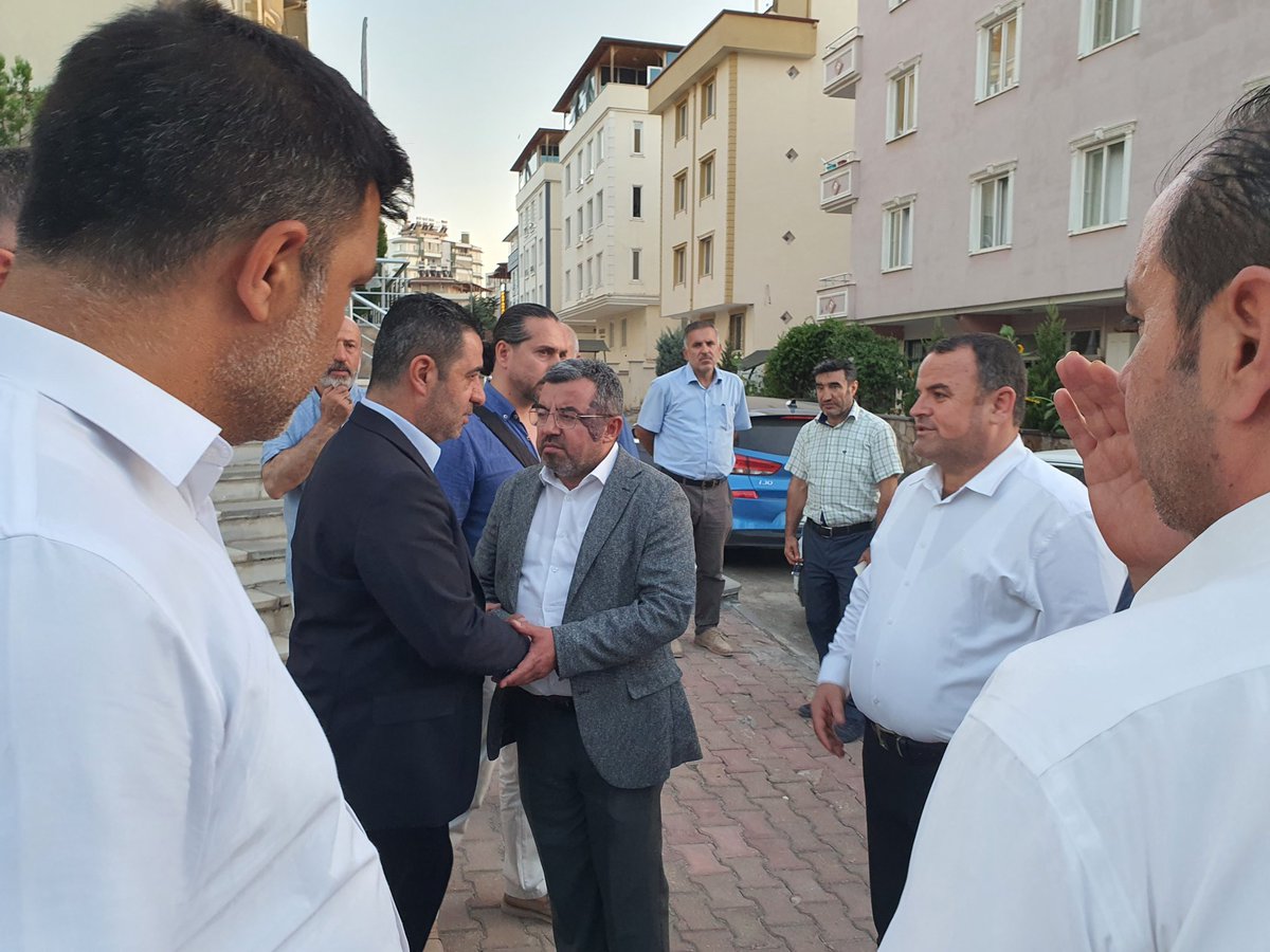 Abdlkadirs27's tweet photo. Yönetim kurulu üyelerimiz,
Bölge başkanlarımız,
#Gaziantep Milletvekili'miz @BBozgeyik_27 ile birlikte 
Bülbülzade Vakfı başkanı Turgay Aldemir babası'nın taziyesine katıldık.

Rabbım rahmet eylesin mekanı cennet olsun inşallah.

@erkankandemir 
@Hakan_Kahtali 
@abdulhamitgul https://t.co/lCEIC63sMG